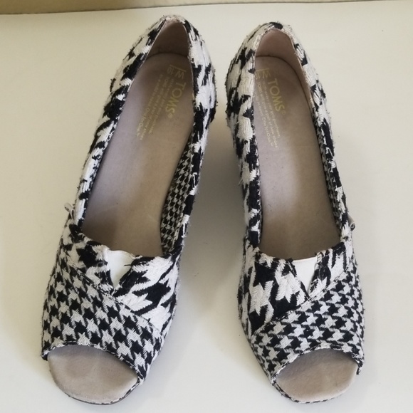 Toms Shoes - Toms wedges size 10